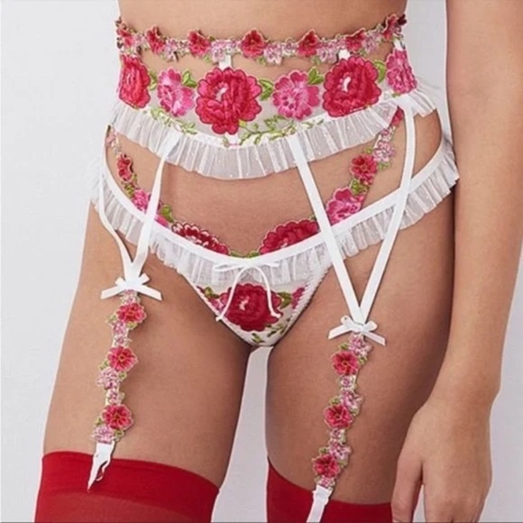 New! For Love & and Lemons V-day Floral Embroidered Garter Belt 31671 - Picture 2 of 10